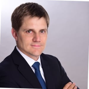 Dr. Esko Horn Dr. Esko Horn