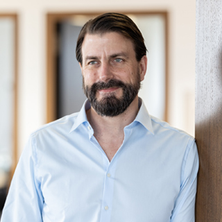Dr. Stephan<br>Bank
